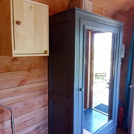 Farm stay Ferme De Pitoue *